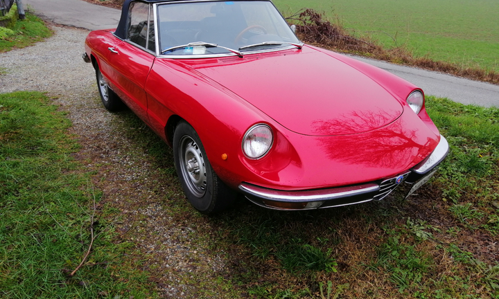 Alfa romeo duetto 2+2