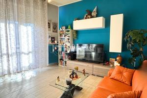 RIF. 561 - BILOCALE AL PRIMO PIANO CON CANTINA E S