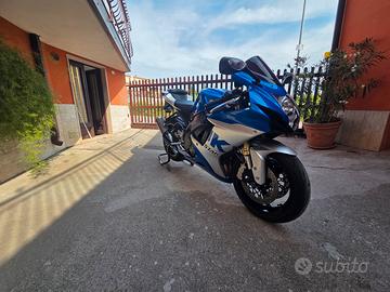suzuki gsx r 750 2011