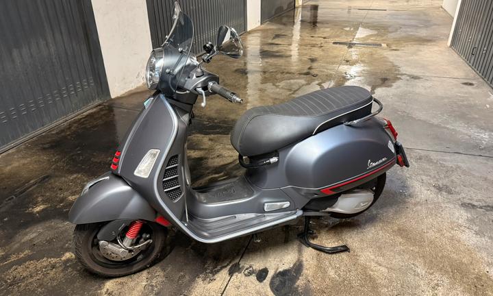 Vespa Gts 300 solo 6000km