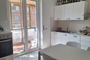 Ampia camera arredata disponibile da GIUGNO