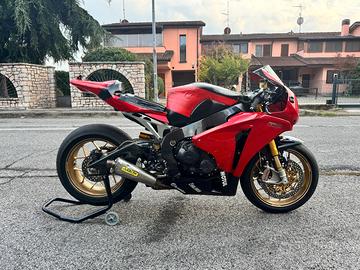 Honda CBR 1000 rr SP 