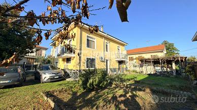 ALPIGNANO/RIVOLI PENTALOCALE RISTRUTTURATO IN VILL