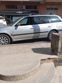 TOYOTA Avensis 1ª serie - 2000