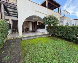 VILLA A SCHIERA A CASSANO ALLO IONIO