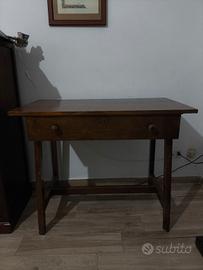Scrivania in arte povera