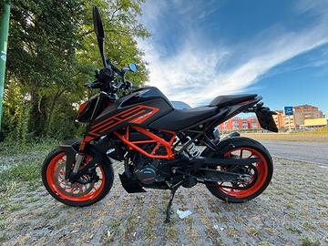 KTM Duke 125