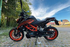 KTM Duke 125