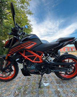 KTM Duke 125