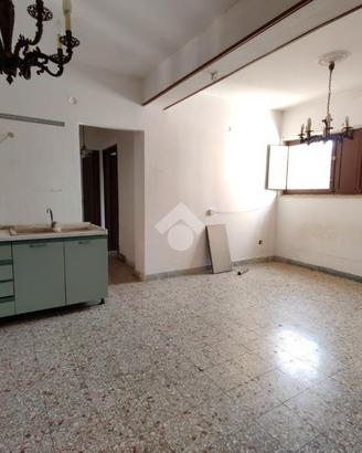3 LOCALI A PALERMO