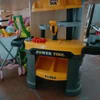 Banco attrezzi e valigetta attrezzi da lavoro