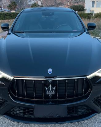 MASERATI Levante - 3.0 DISEL Gran Sport 250 CV