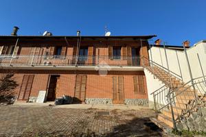 3 LOCALI A CARMAGNOLA