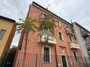 2 LOCALI A ROZZANO