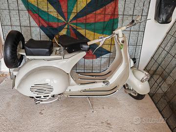 Piaggio Vespa 125 (VN) - 1956