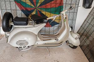 Piaggio Vespa 125 (VN) - 1956
