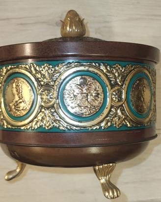 Rara scatola di latta vintage da collezione
