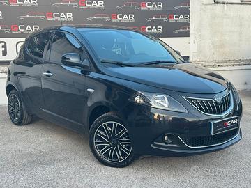 Lancia Ypsilon 1.0 FireFly 5 porte S&S Hybrid Ecoc