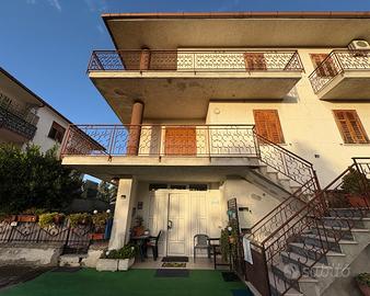 Villa Bifamiliare 240mq