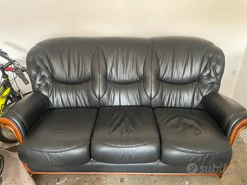 Divano pelle nero