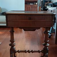 Tavolino da lavoro XIX secolo