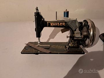 Macchina per cucire antica