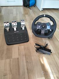 Volante e Pedaliera Logitech g920 (PC, Xbox)