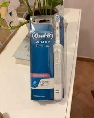 Spazzolino elettr Oral-B Vitality NUOVO Sigillato