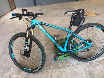 Mountain Bike Cube Reaction