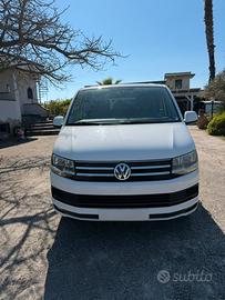 Van Volkswagen Caravelle 9 posti