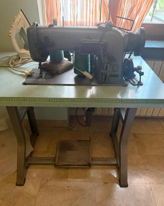 Macchina da cucire industriale Singer
