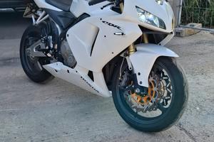 cbr 600rr 2006 completa di modifiche
