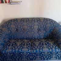 Divano a due posti in stile damascato