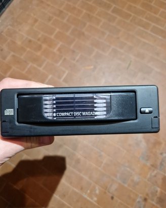 CD changer (caricatore CD) BMW e60