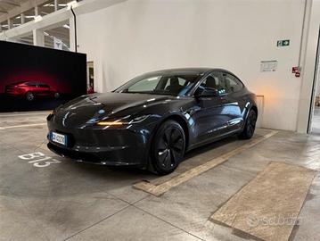 tesla model 3 autopilot avanzato 