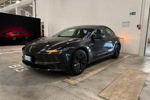 tesla model 3 autopilot avanzato 