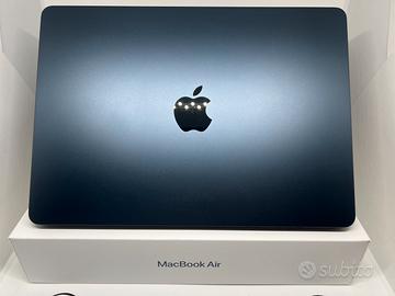 Macbook Air 13.6 M2 16-256