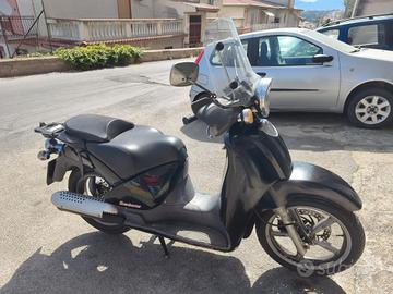 Aprilia Scarabeo 150 anno 2000