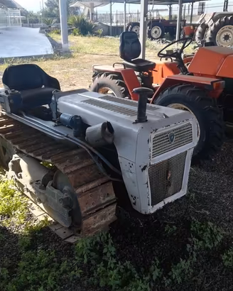 Trattore Lamborghini cingolato c 230 carro stretto