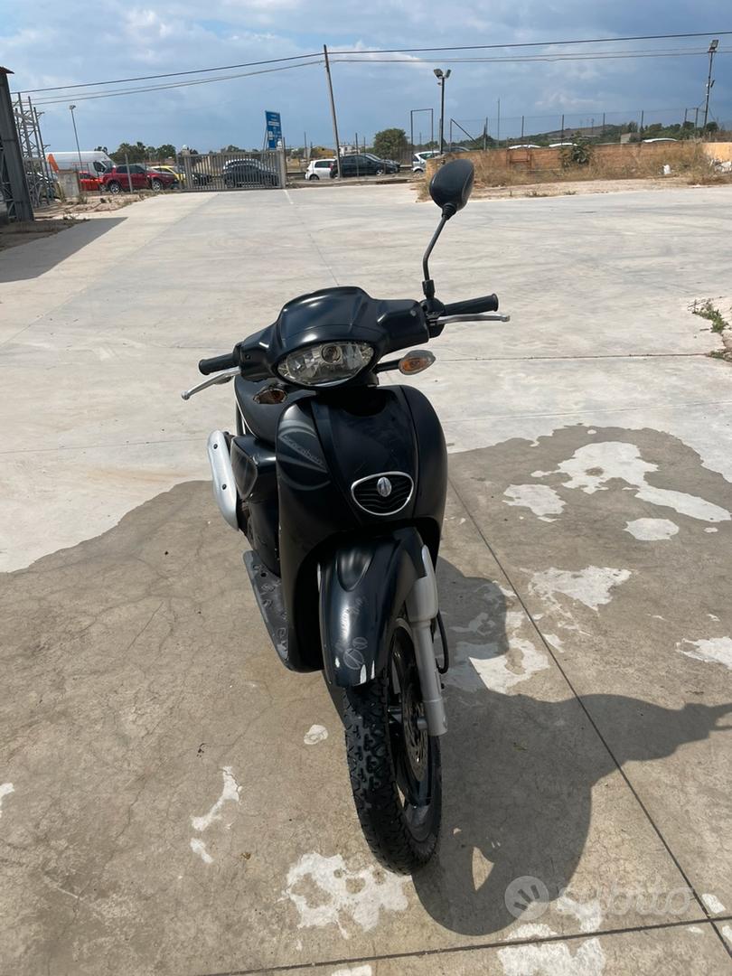 Scooter Scarabeo Ultimo Modello 50 Scarabeo 50 2T Anno 2020 Nero