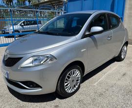 Lancia y 1.2 benz km 68000-2016