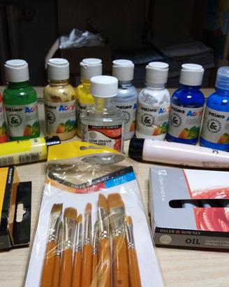 Set colori acrilici , a olio e pennelli