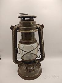 Lanterna militare a cherosene tedesca vintage