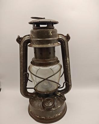 Lanterna militare a cherosene tedesca vintage