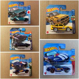 Set di 11 Hot Wheels prenotate