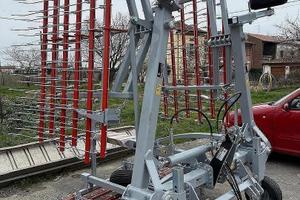 Strigliatore 6 metri idraulico con 4 ruote