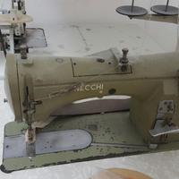 Macchina da cucire lineare Necchi