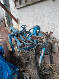 Aratro monovomere idraulico