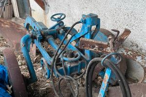 Aratro monovomere idraulico