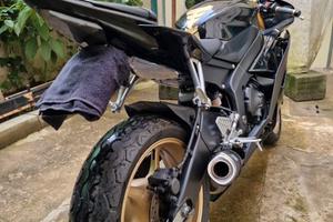 Moto Yamaha R6 600cc